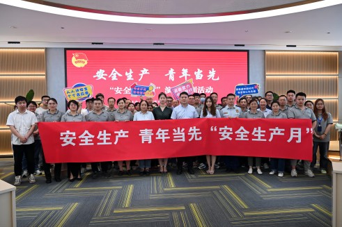 人人讲安全 个个会应急丨球速体育
股份开展安全生产急救演练消防培训